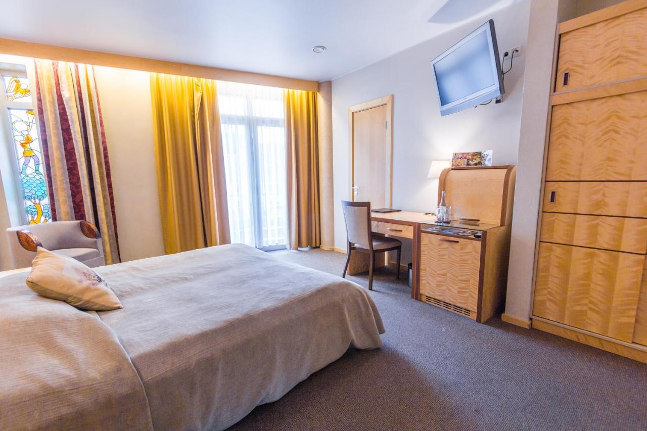 Royal Square & Hotelli 5*
